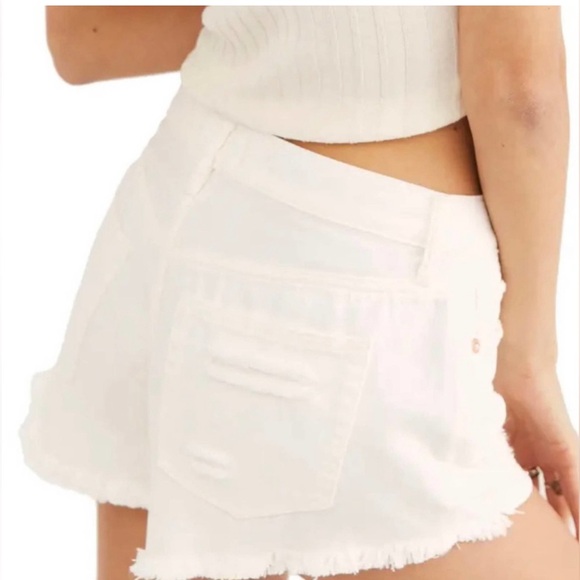 NWT Free People Loving Good Vibrations Jean Shorts - Picture 3 of 7